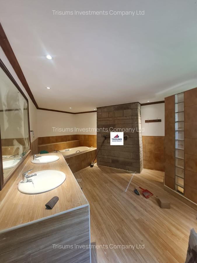 5 Bed House with En Suite in Kitisuru - 17