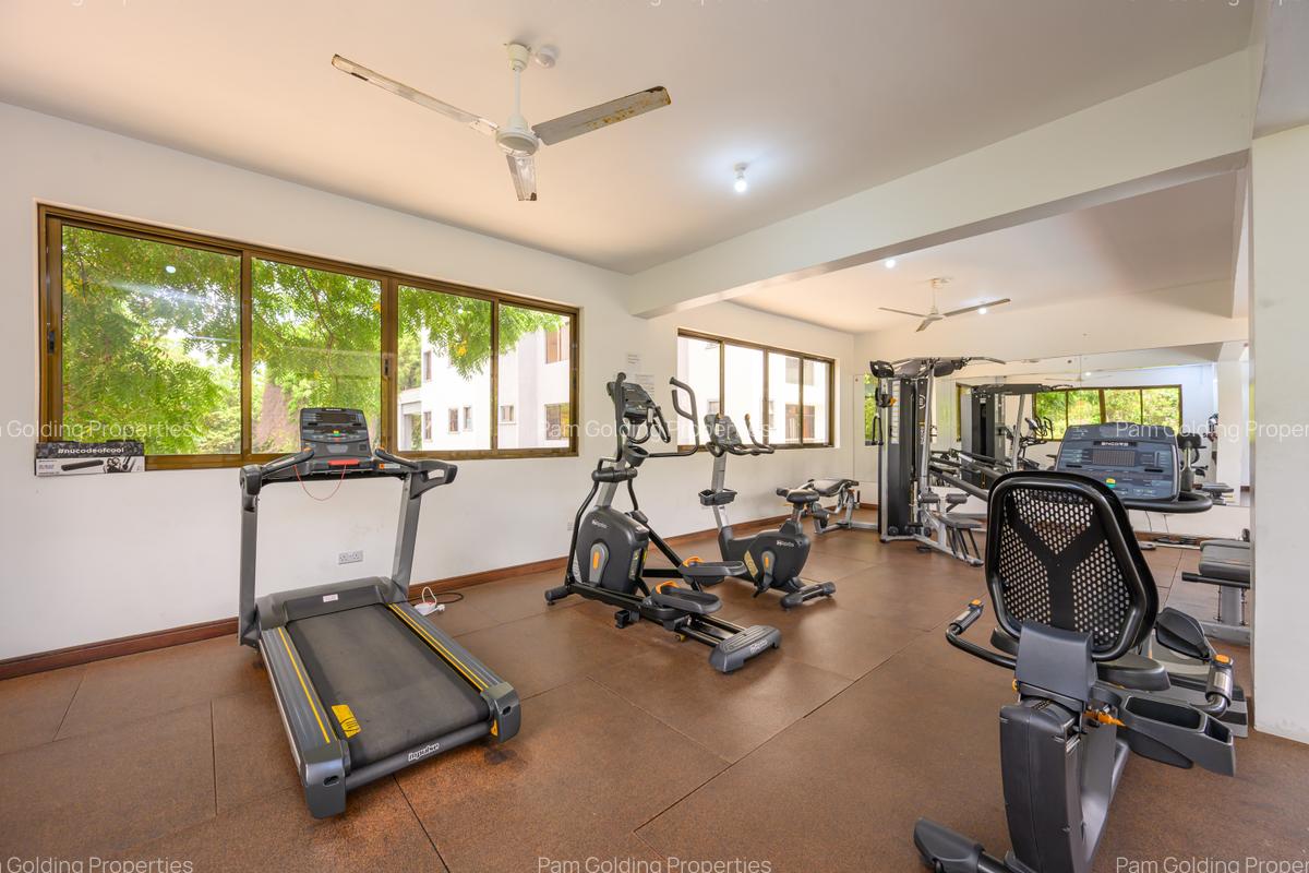 3 Bed Apartment with En Suite at Bungalows Road - 14