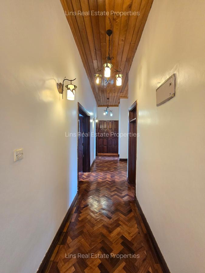 5 Bed House with En Suite in Runda - 17