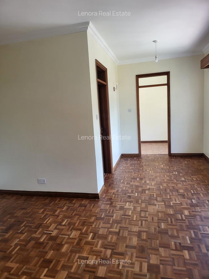 5 Bed Villa with En Suite in Nyari - 8