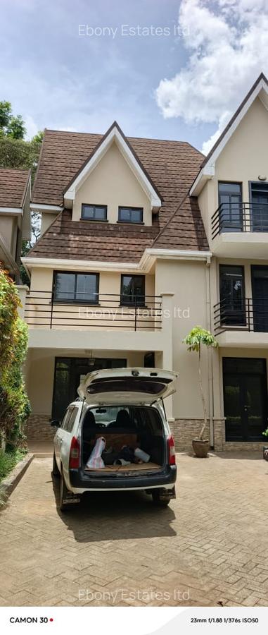 6 Bed Townhouse with En Suite in Lavington - 4