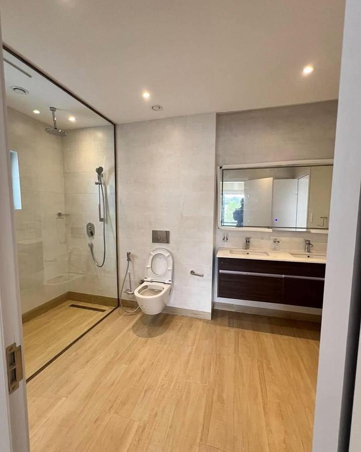 5 Bed House with En Suite in Westlands Area - 5
