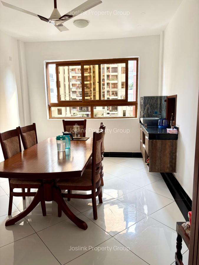 4 Bed Apartment with En Suite at Greenwood Drive - 9