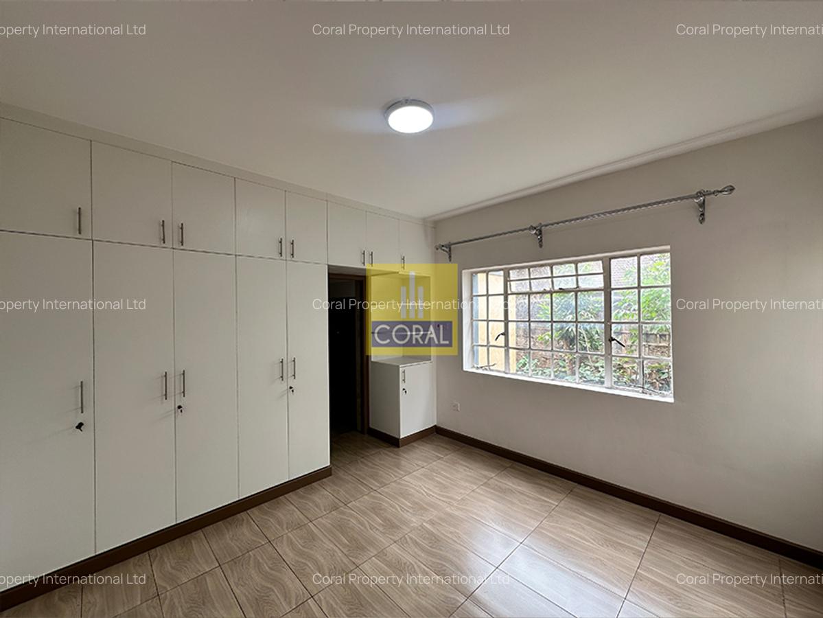 2 Bed Apartment in Parklands - 9