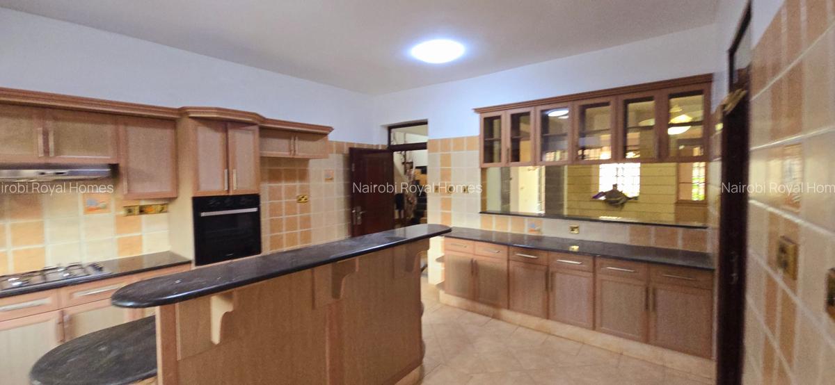 5 Bed Townhouse with En Suite at Lavington Green - 20