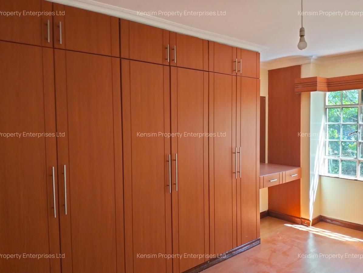 4 Bed Townhouse with En Suite in Lavington - 12