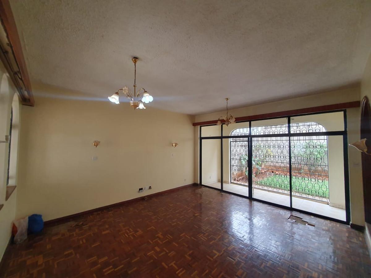 5 Bed Townhouse with En Suite at Raphta Road - 9