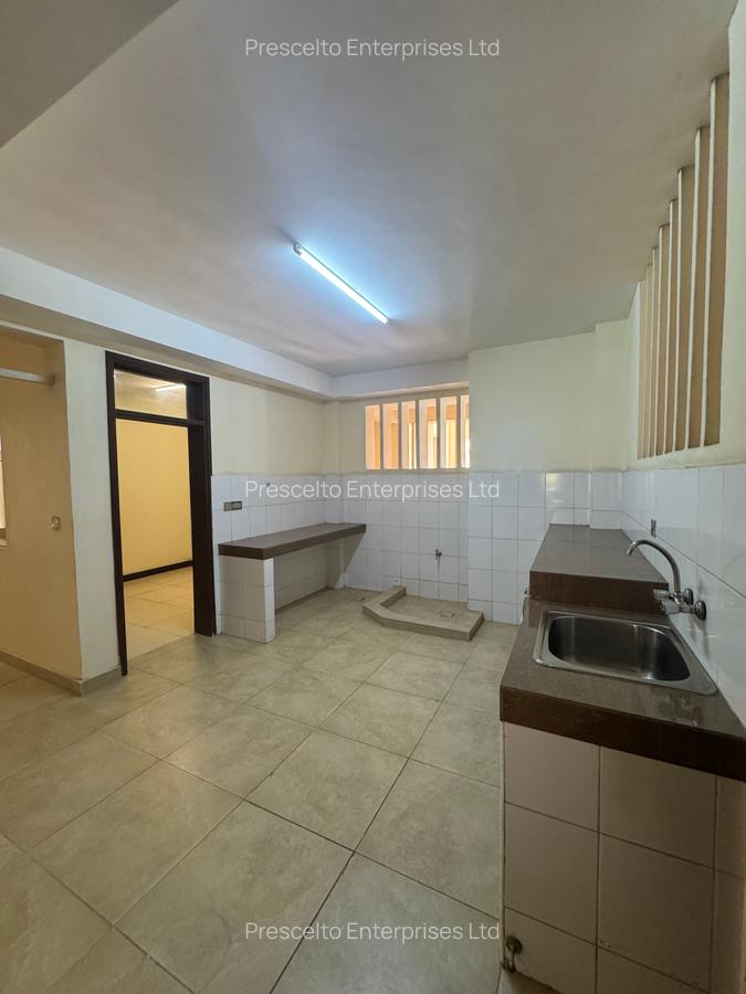 2 Bed Apartment with En Suite at Off Links Road - 16