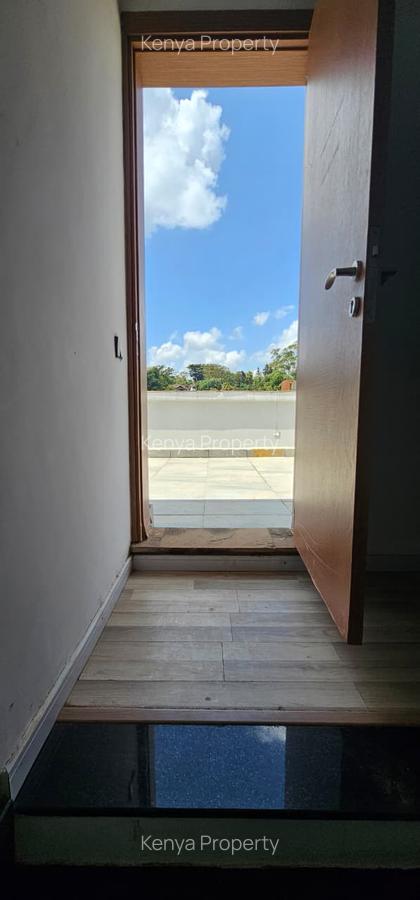 4 Bed Villa with En Suite at Apple Cross - 20