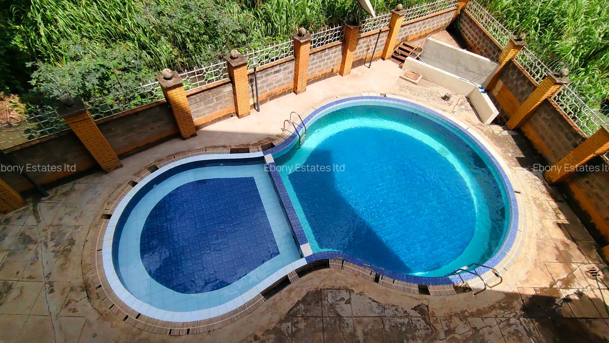 4 Bed Apartment with En Suite at Riverside Drive - 2