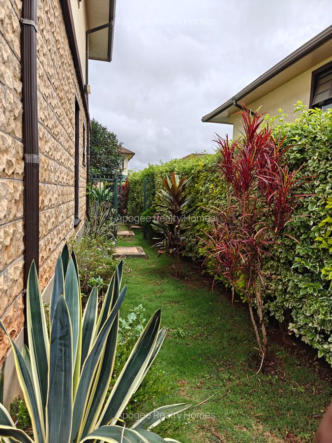 3 Bed House with En Suite at Eden Ville - 18