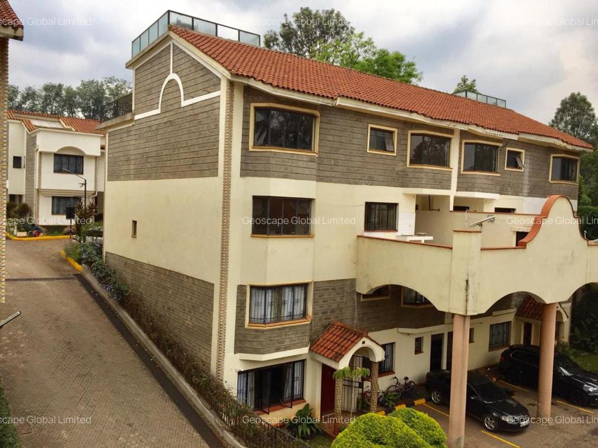 4 Bed House with En Suite in Spring Valley - 17