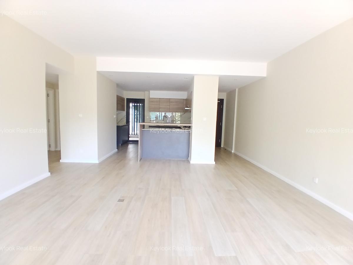 2 Bed Apartment with En Suite at Riverside Drive Gardens - 8