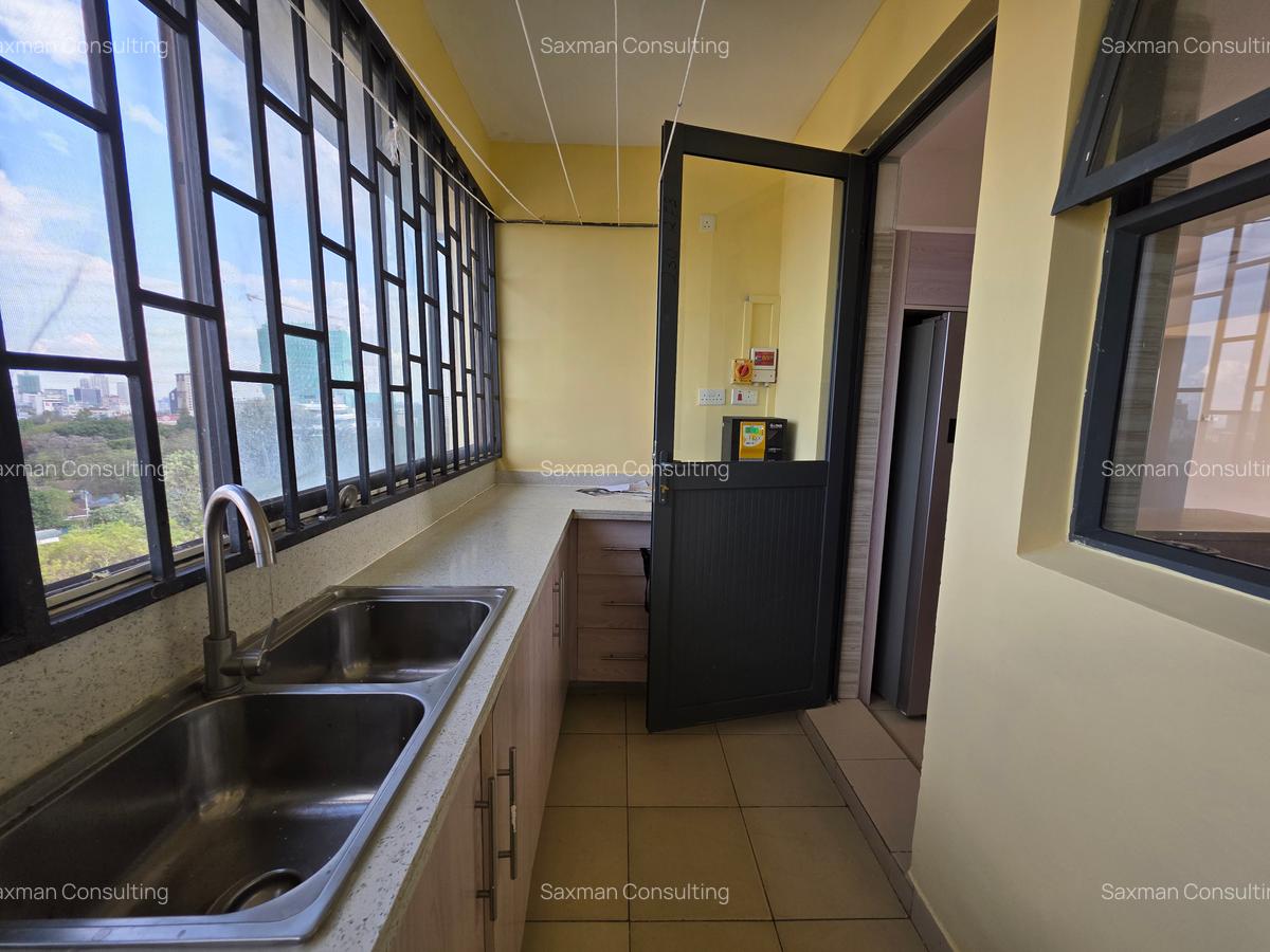 3 Bed Apartment with En Suite in Brookside - 4