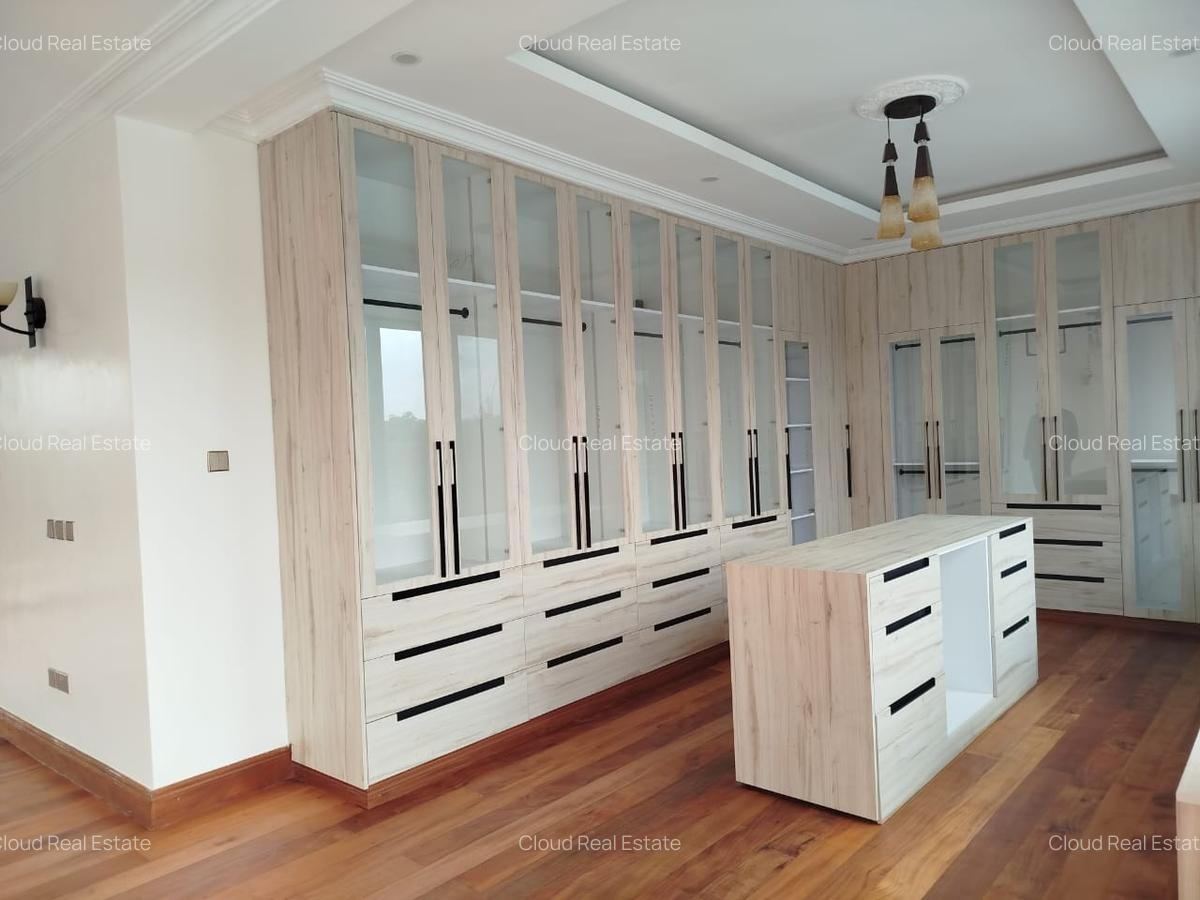 7 Bed House with En Suite in Karen - 12