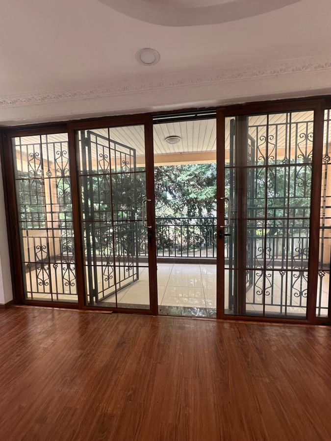 5 Bed Townhouse with En Suite in Runda - 8