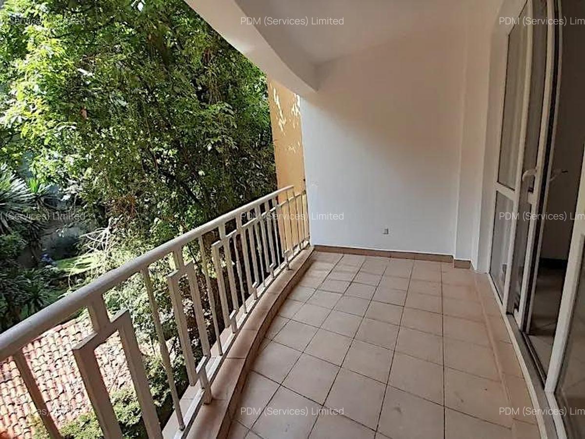 2 Bed Apartment with En Suite in Brookside - 4