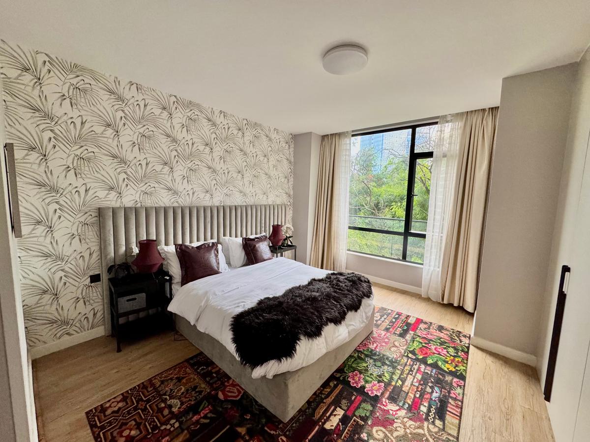 Furnished 2 Bed Apartment with En Suite in Brookside - 4