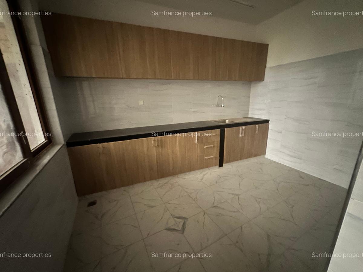 2 Bed Apartment with En Suite at Links Road - 2