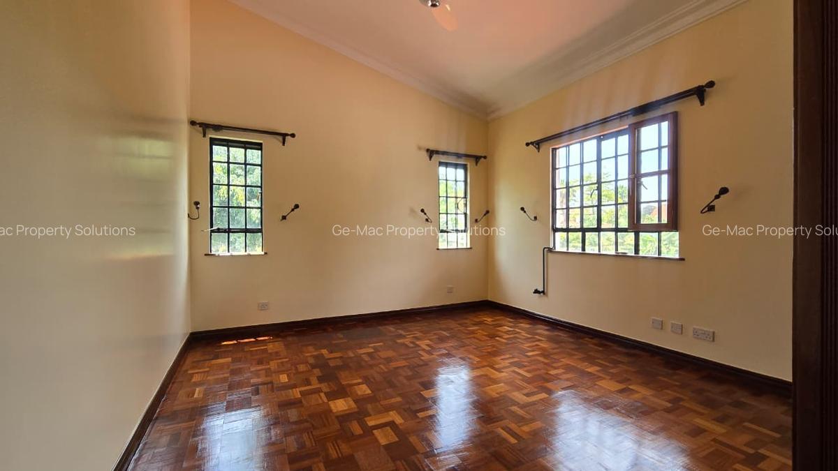 4 Bed House with En Suite in Runda - 10