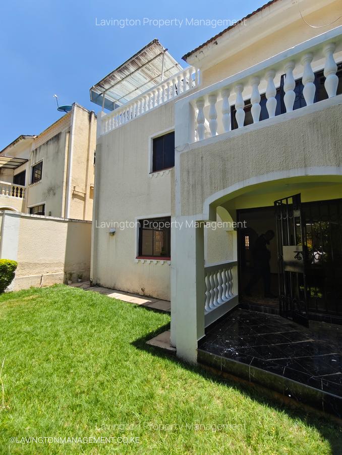 4 Bed Townhouse with En Suite at Lavington Green - 2