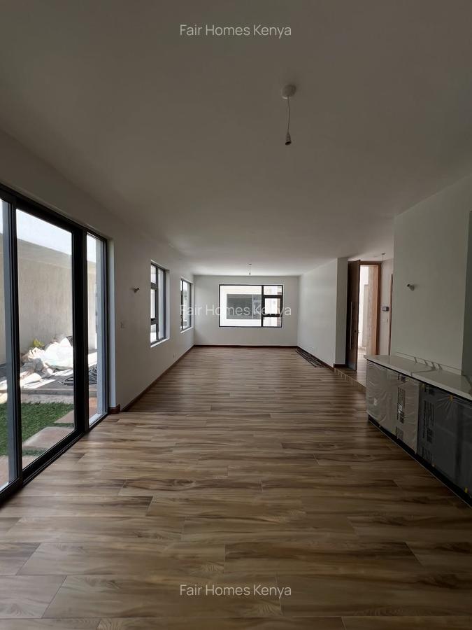 6 Bed Townhouse with En Suite at Lavington Green - 8