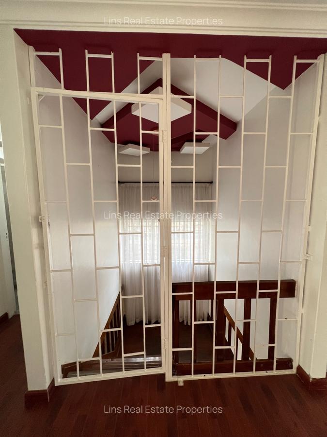 3 Bed Townhouse with En Suite in Kileleshwa - 12