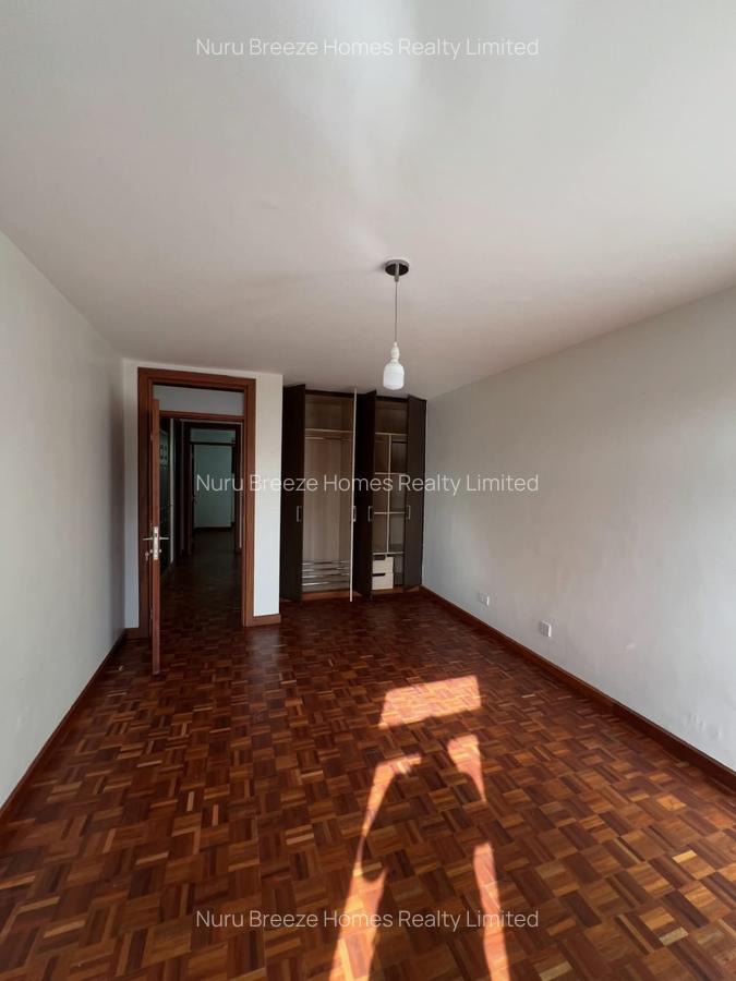 5 Bed Townhouse with En Suite in Lavington - 10