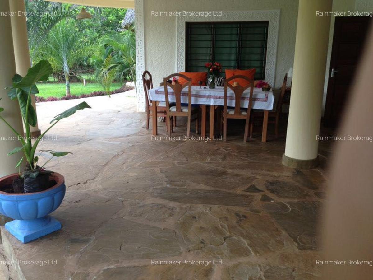 5 Bed House with En Suite in Diani - 8