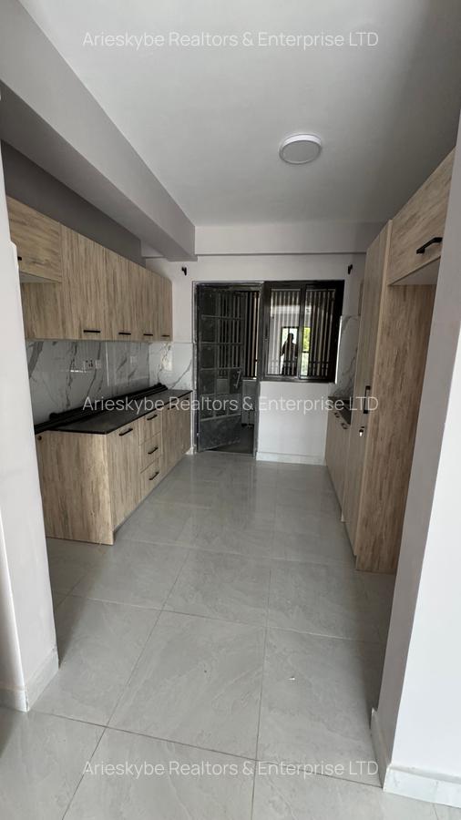 Serviced 1 Bed Apartment with En Suite in Westlands Area - 9