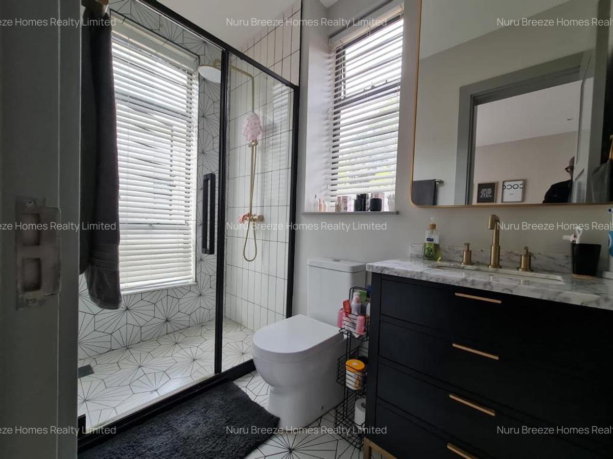 5 Bed Townhouse with En Suite in Kitisuru - 13