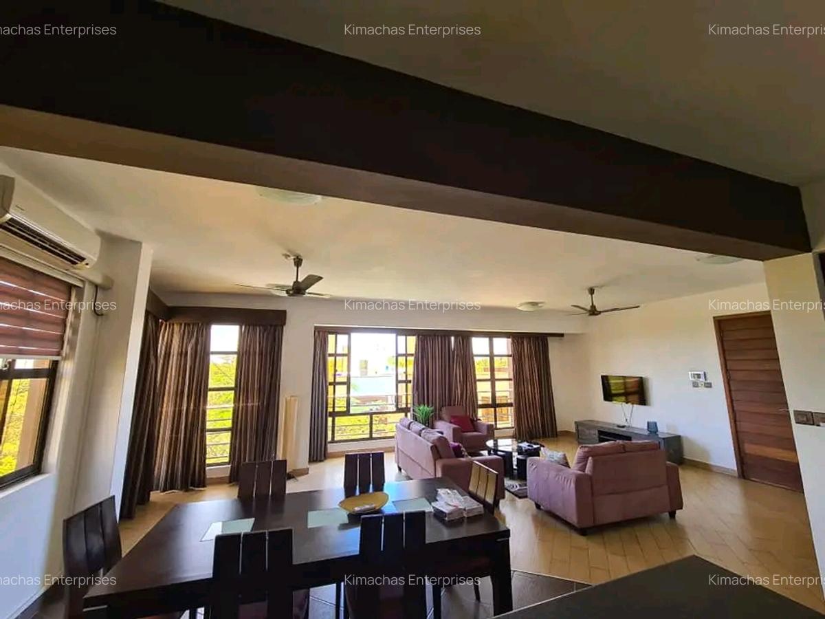 3 Bed Apartment with En Suite at Moyne Drive - 10