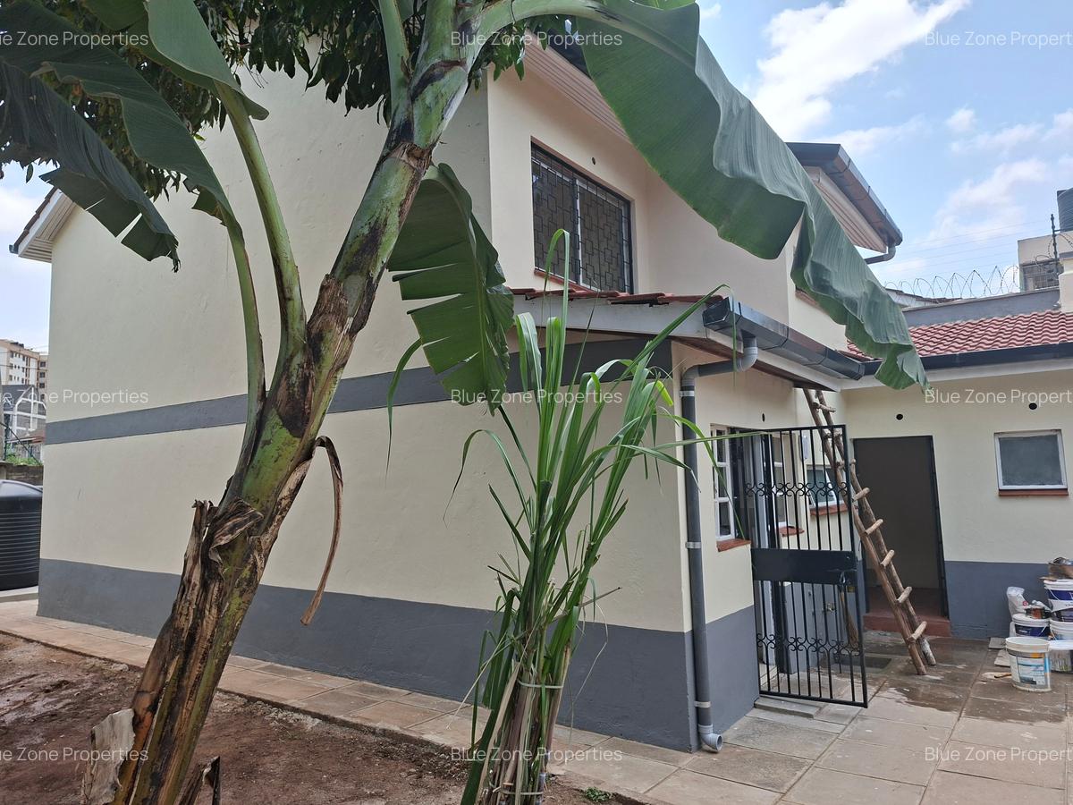 3 Bed Townhouse with En Suite at South B - 15
