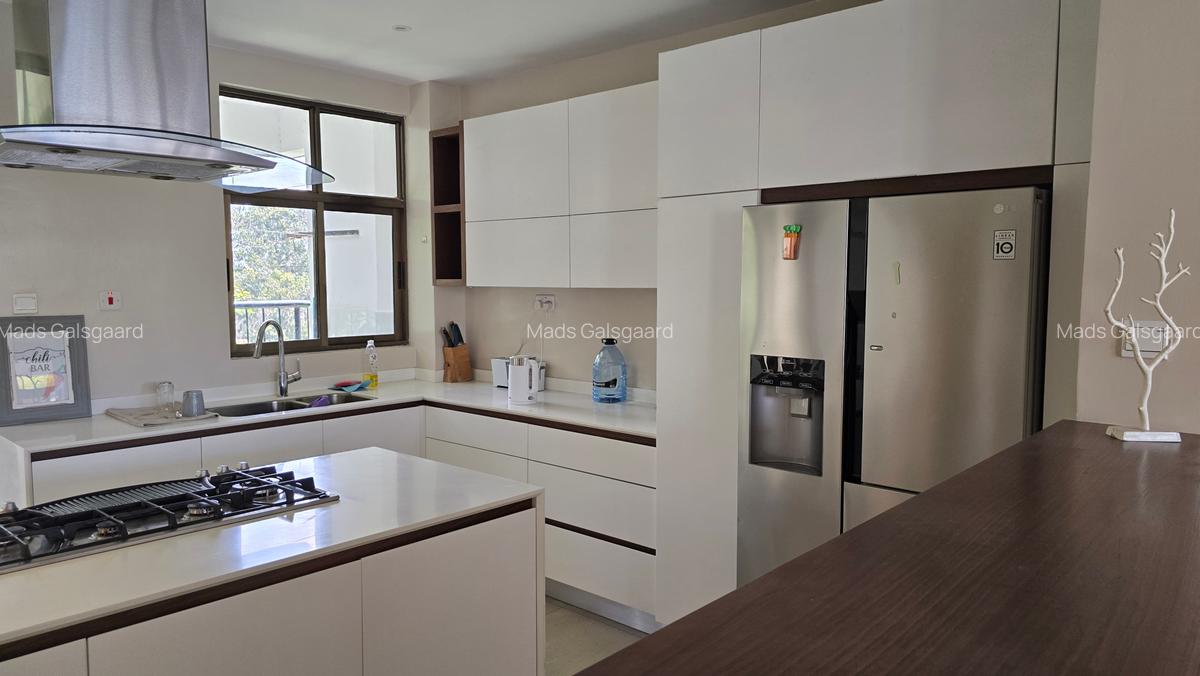 Furnished 3 Bed Apartment with En Suite at Hatheru Road - 7