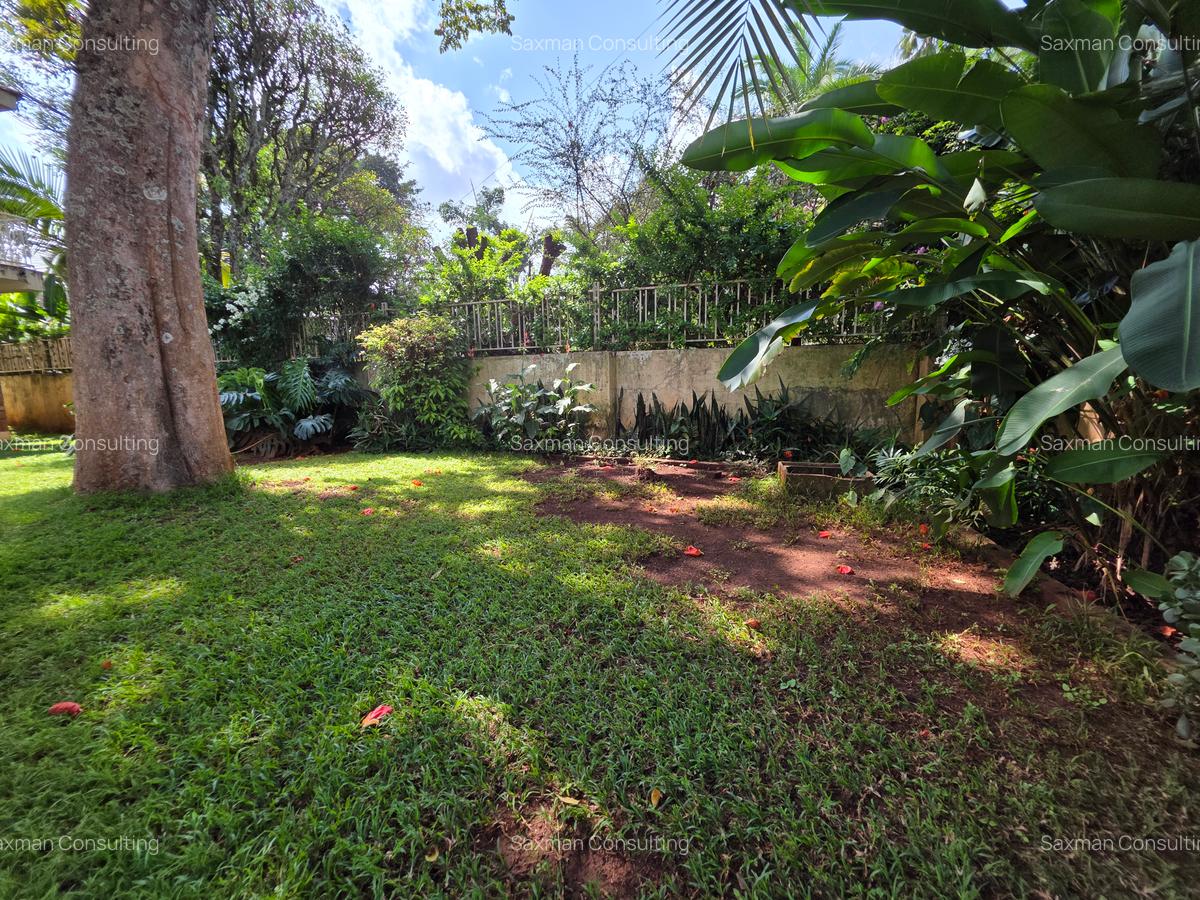 6 Bed House with Staff Quarters in Lake View - 2
