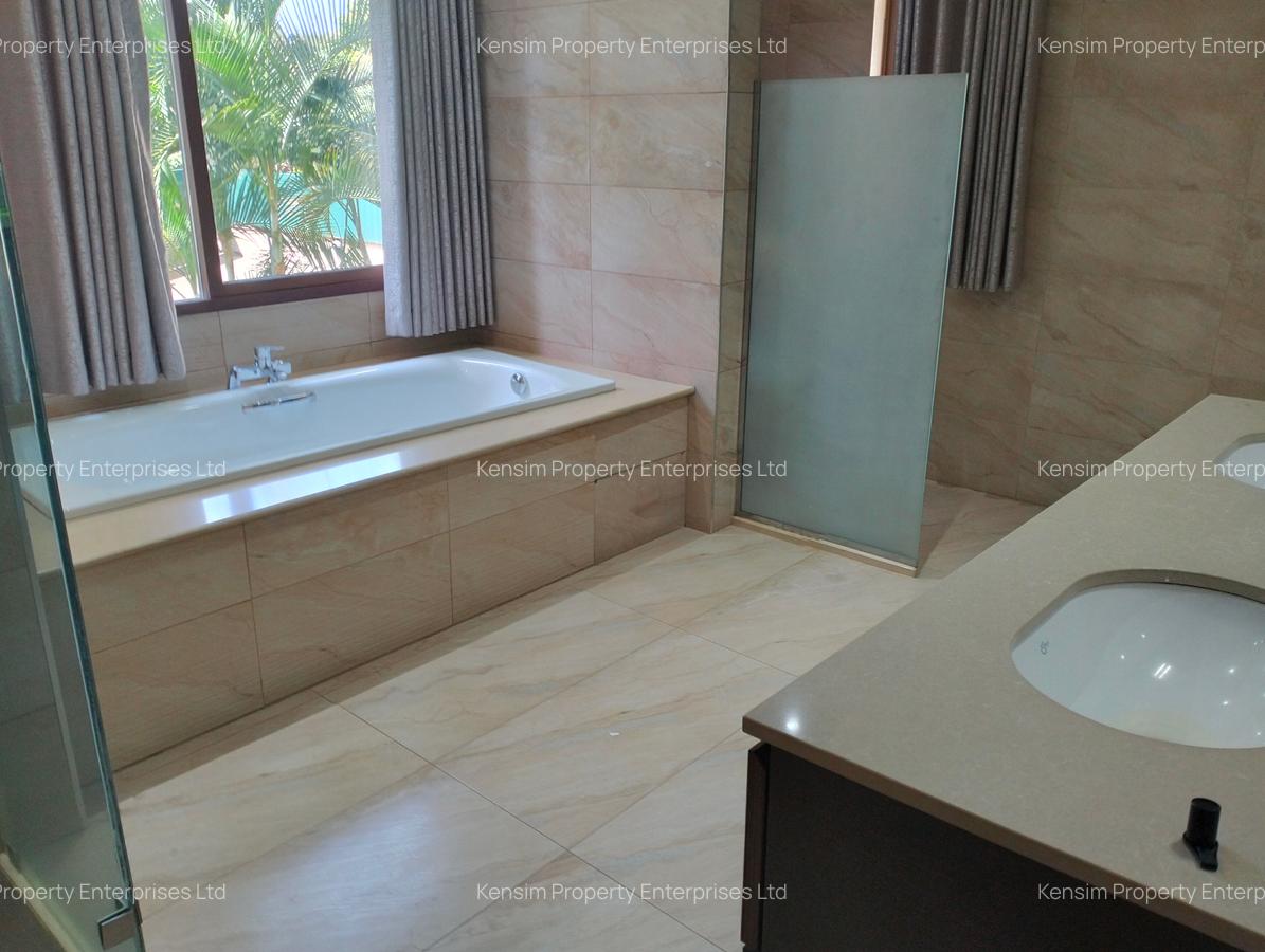 4 Bed Townhouse with En Suite in Lavington - 8