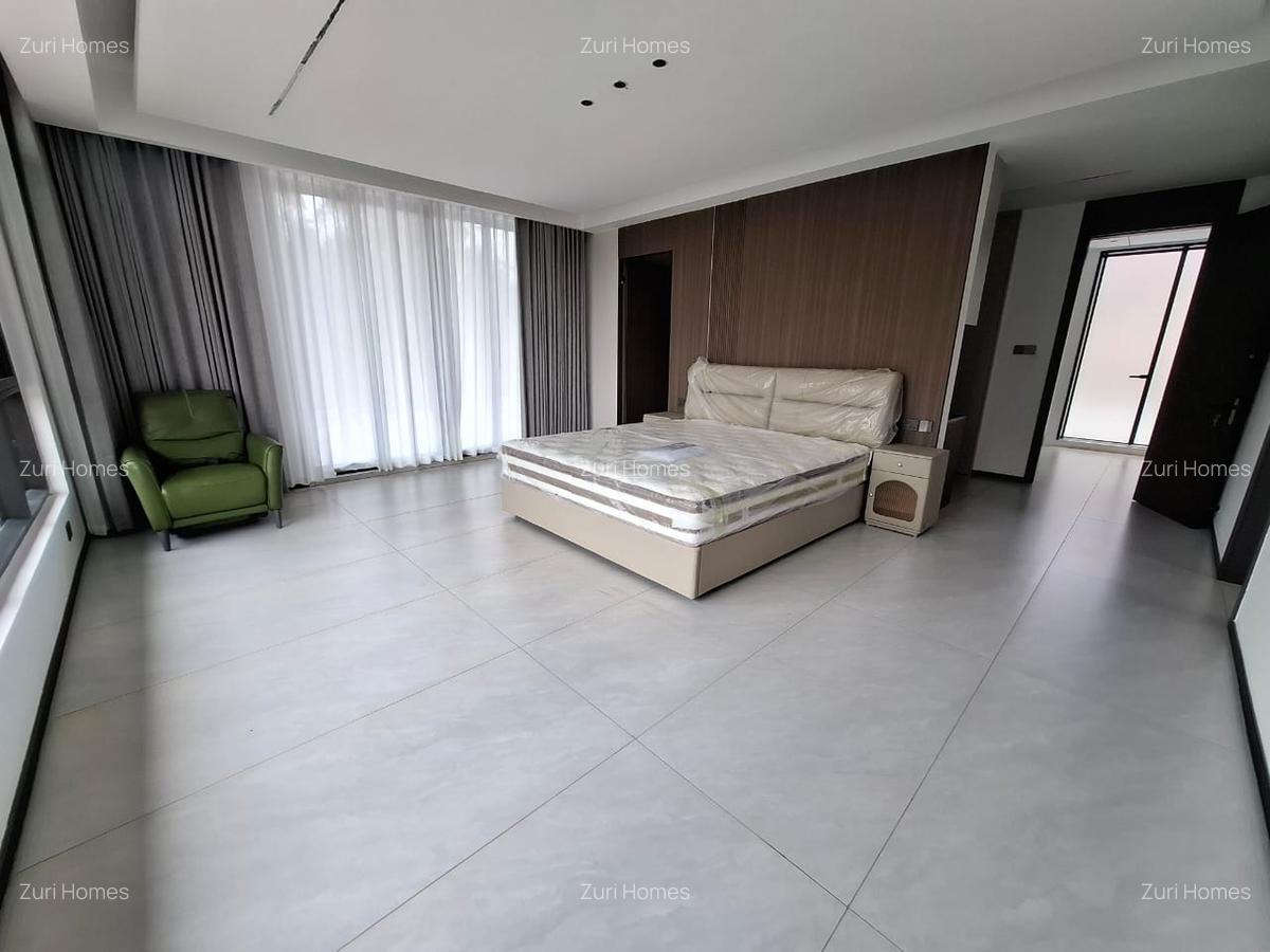 5 Bed Townhouse with En Suite in Lavington - 9