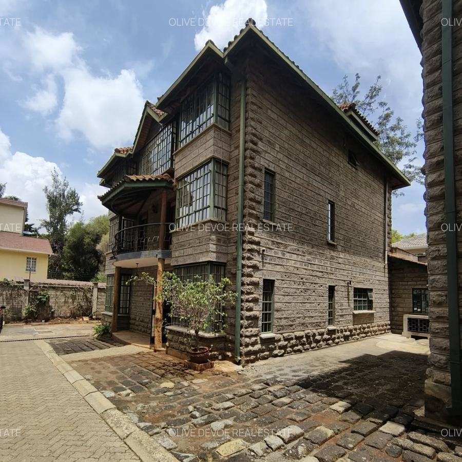 5 Bed Townhouse with En Suite in Kileleshwa - 1