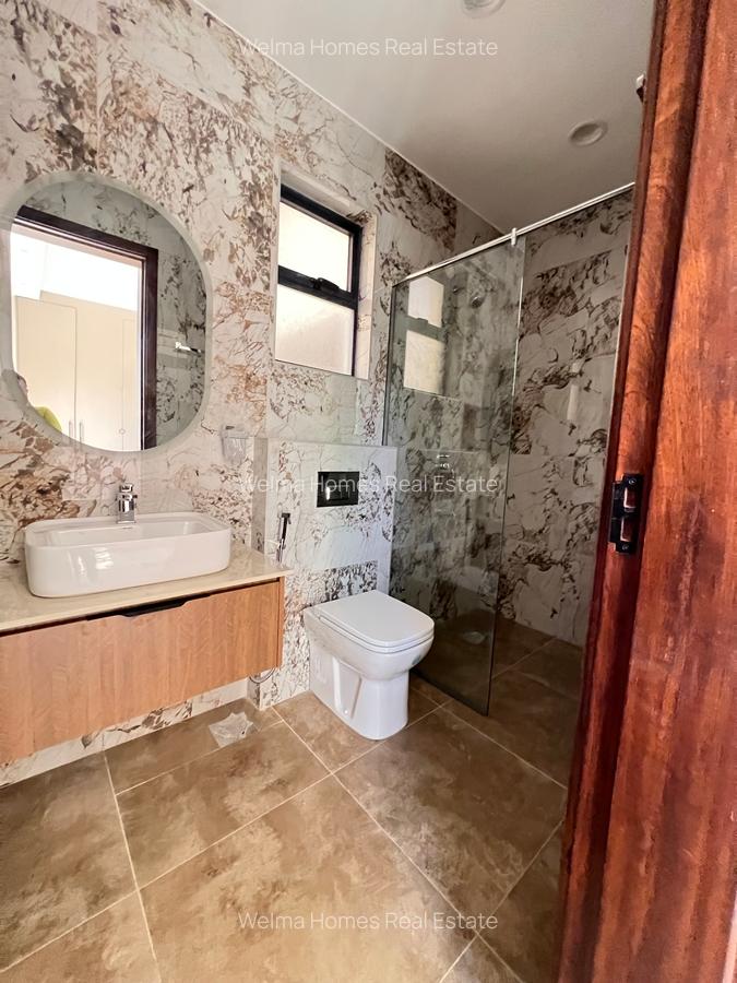 2 Bed Apartment with En Suite at Brookside - 9