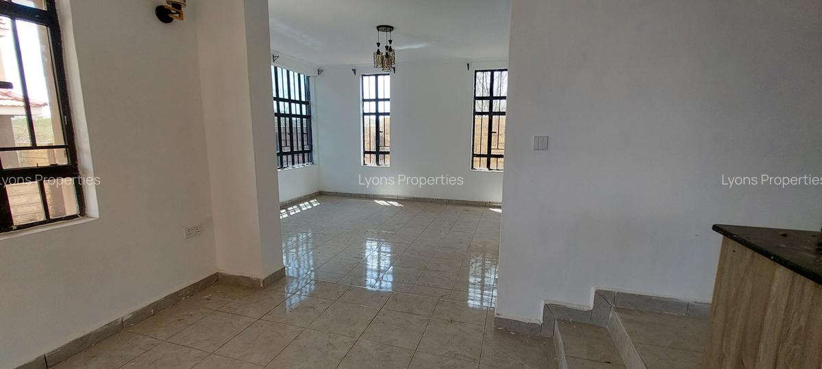 4 Bed Townhouse with En Suite at Rimpa - 5