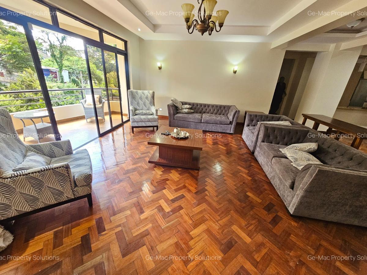 3 Bed Apartment with En Suite in Riverside - 14