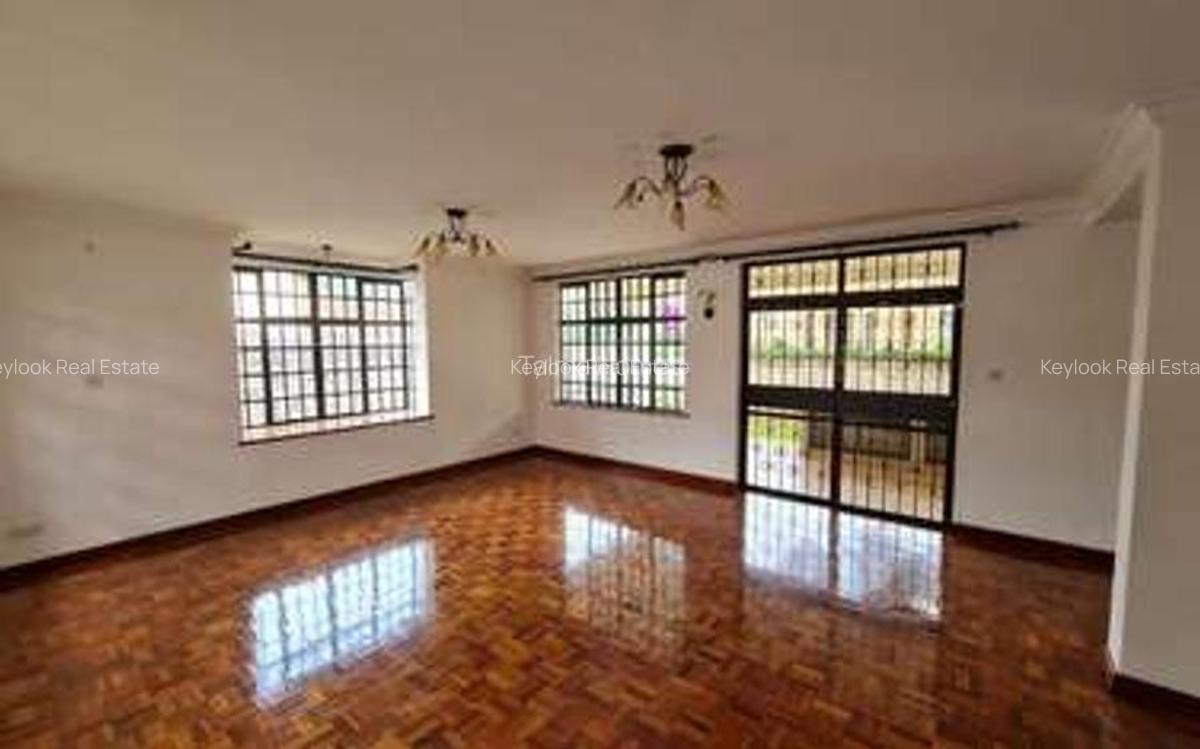 4 Bed Townhouse with En Suite at Lavington - 13