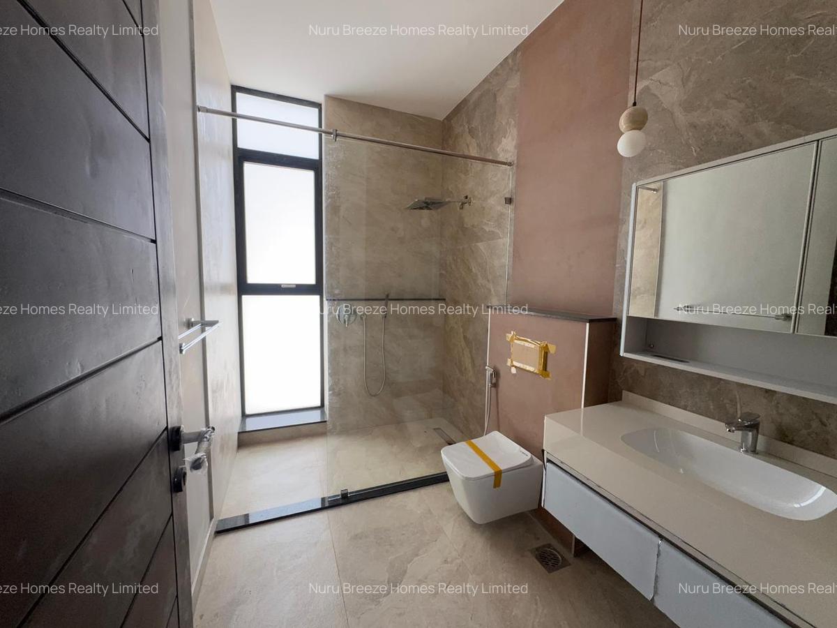 5 Bed Villa with En Suite in Nyari - 15