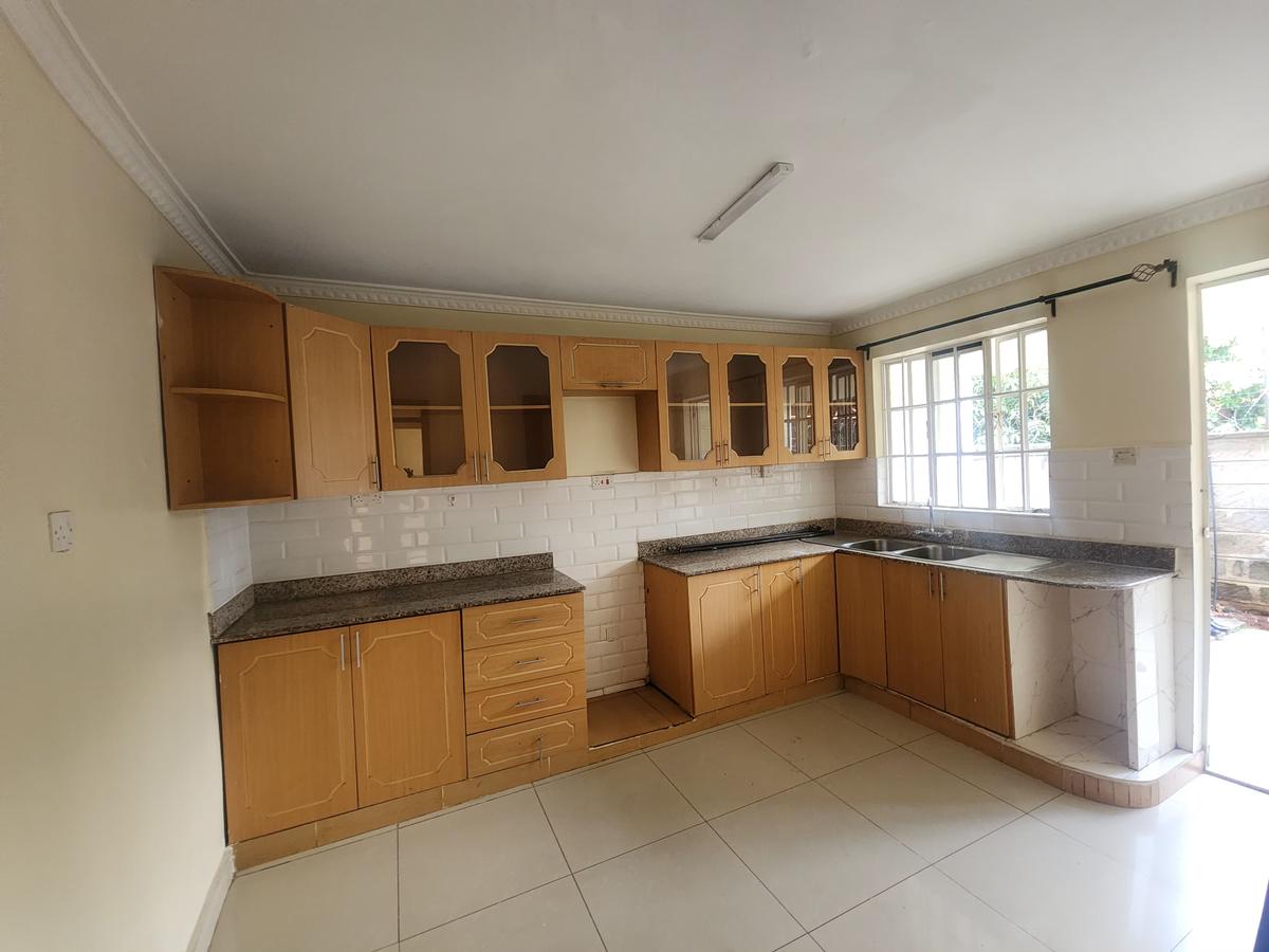 3 Bed Townhouse with En Suite in Lavington - 7