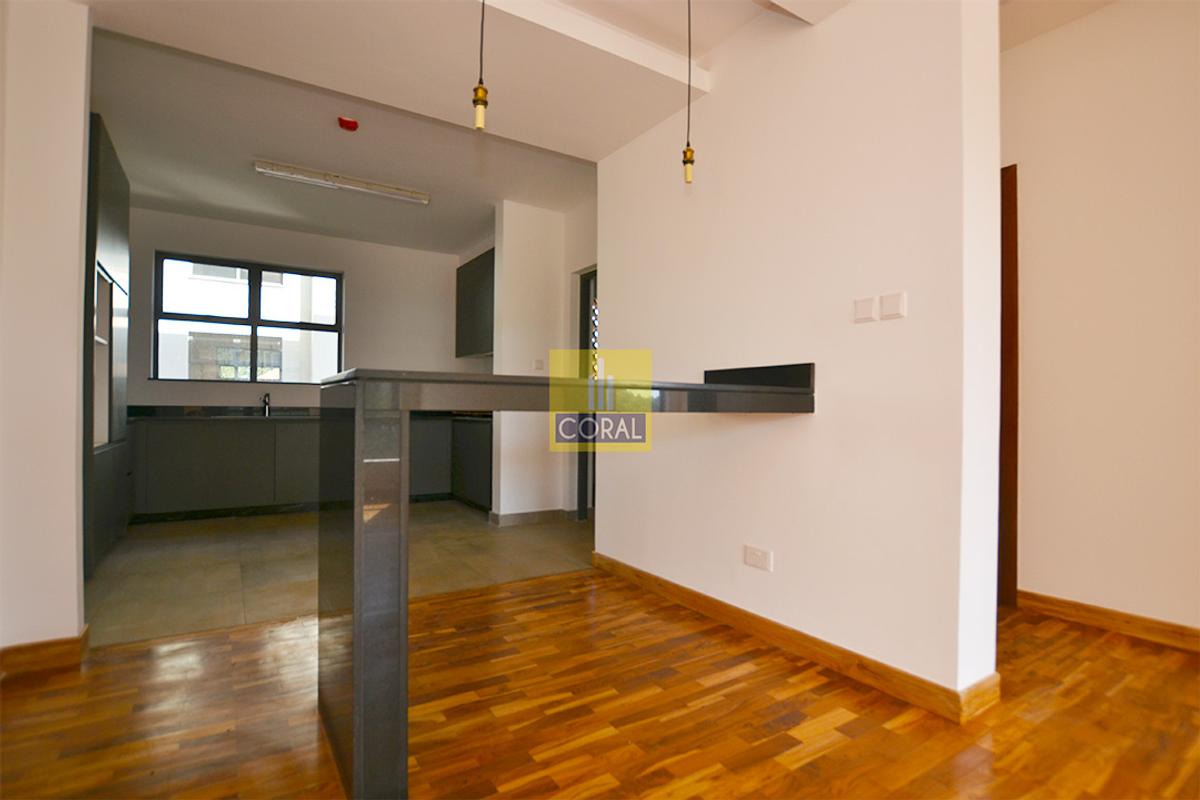 4 Bed Apartment with Backup Generator in Rosslyn - 6