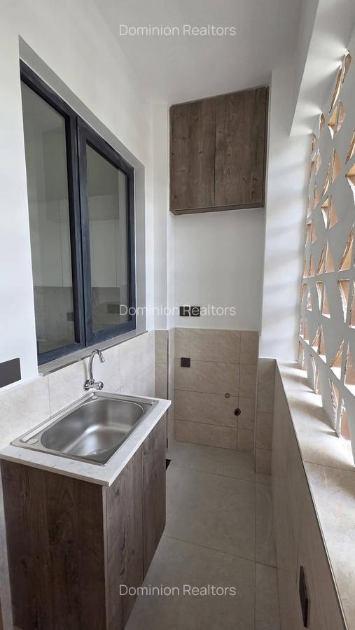 2 Bed Villa with En Suite in Westlands Area - 14