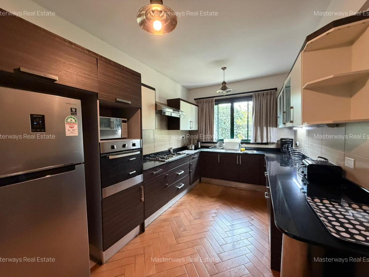 3 Bed Townhouse with En Suite in Kyuna - 4