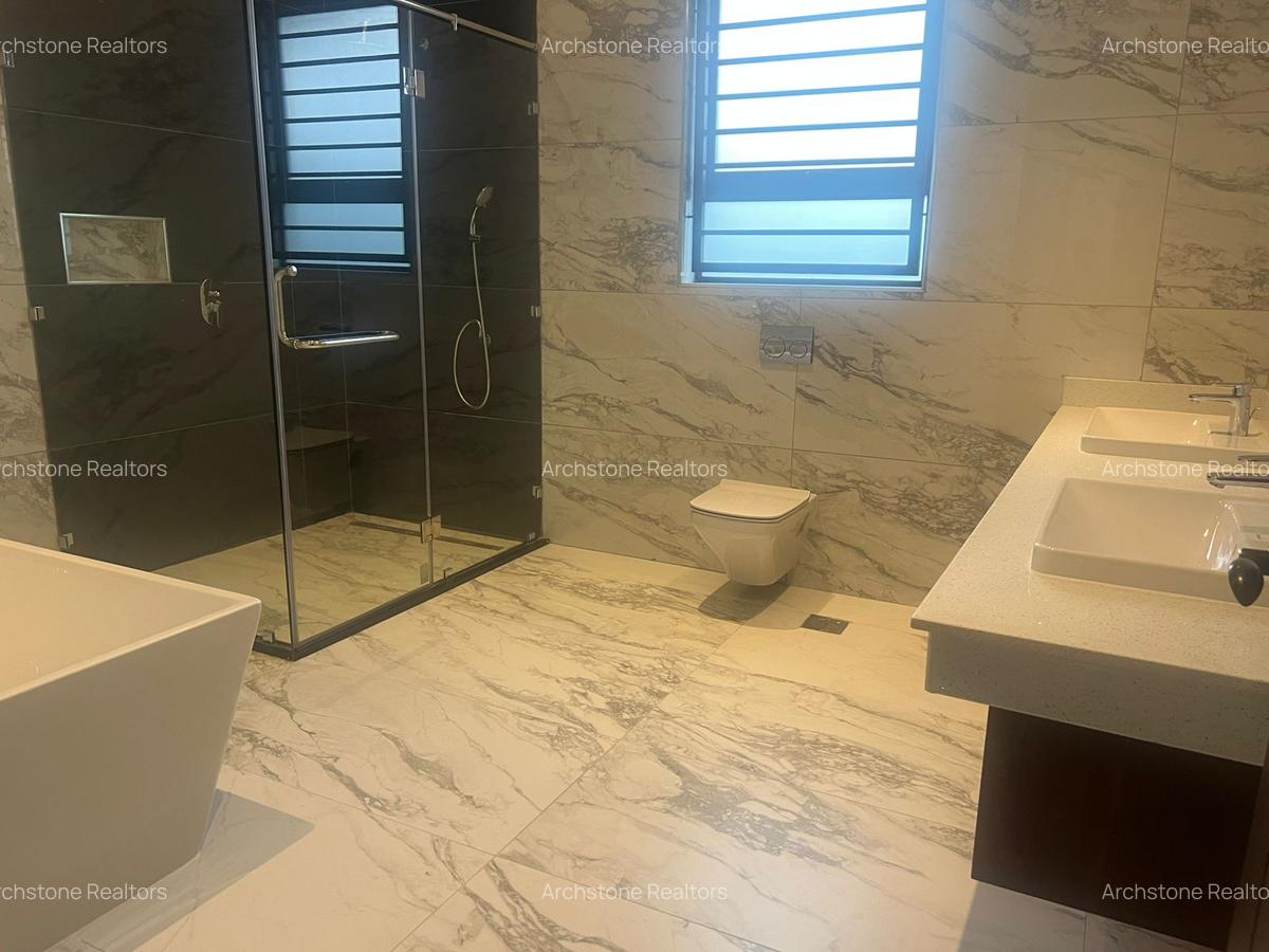 5 Bed House with En Suite in Runda - 6