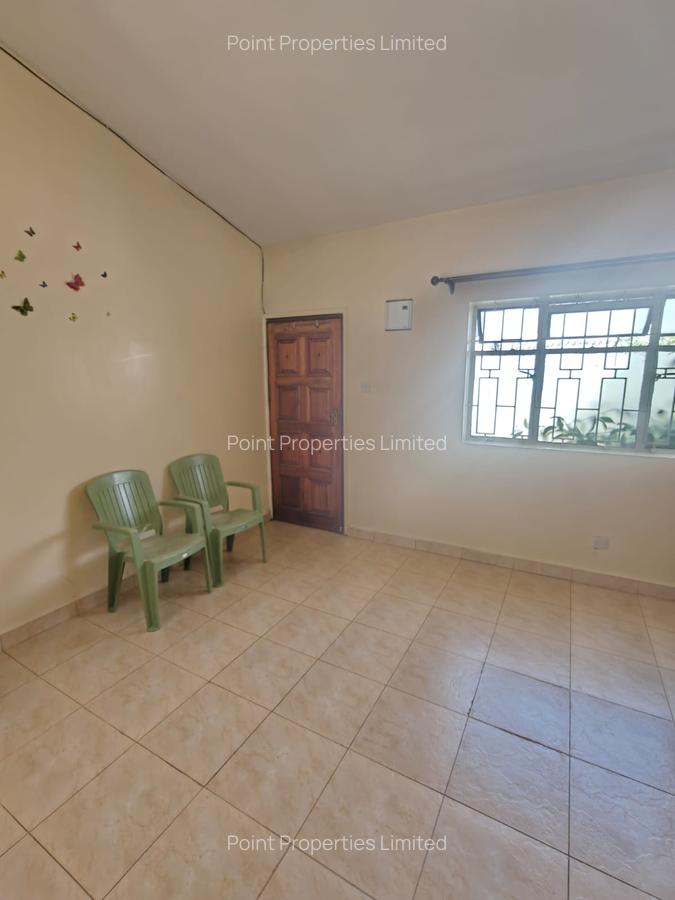 Bedsitter in Karen - 9