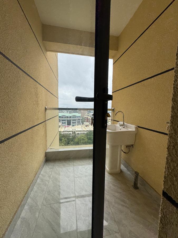 Serviced 2 Bed Apartment with En Suite in Kilimani - 9